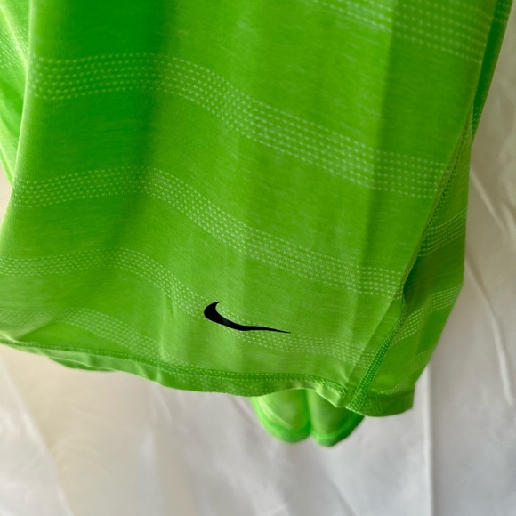 Nike Tank Top - Picture 3 of 6